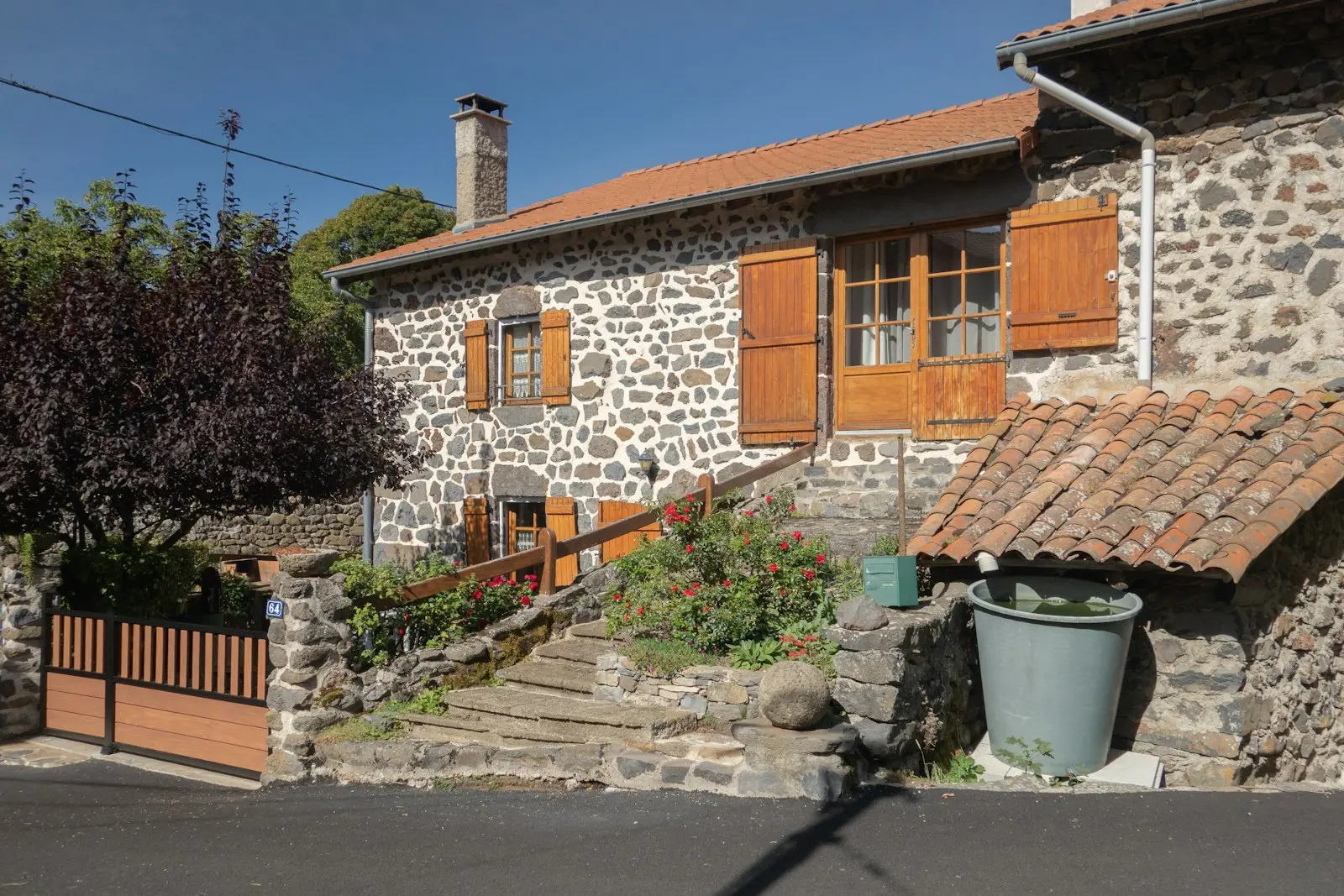 Maison en pierre typique du sud Essonne, achat immobilier accompagné par un notaire à Étampes